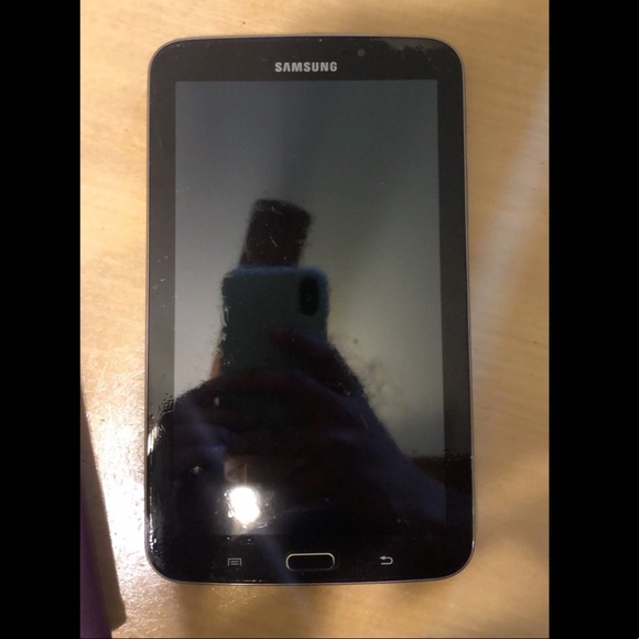 Samsung tablet 8gb - Picture 1 of 3